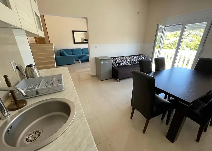 4M Apartments